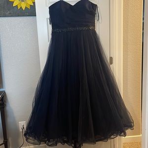 Navy blue prom dress.
